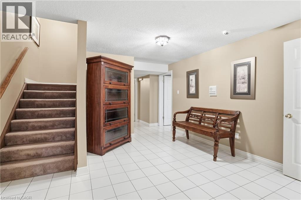 1121 Forestvale Drive, Burlington, Ontario  L7P 4W3 - Photo 33 - 40839351
