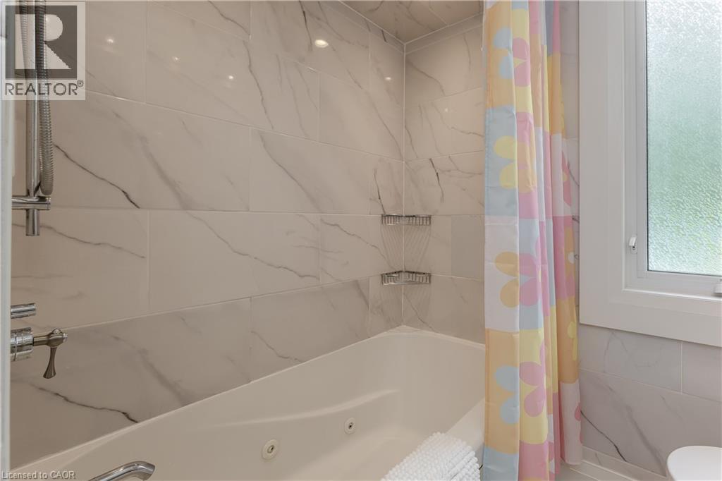 272 Goodram Drive, Burlington, Ontario  L7L 2J5 - Photo 29 - 40839194