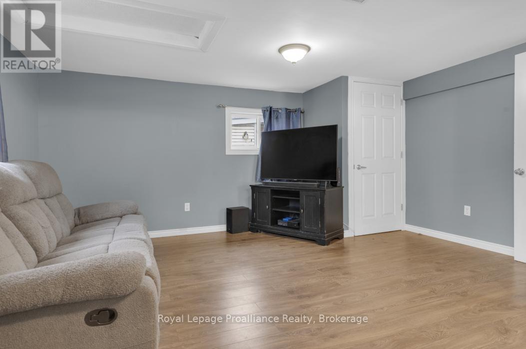 57 Albion Street, Belleville, Ontario  K8N 3R7 - Photo 15 - X13437982