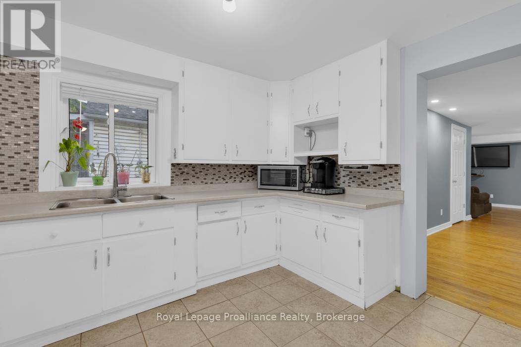 57 Albion Street, Belleville, Ontario  K8N 3R7 - Photo 9 - X13437982