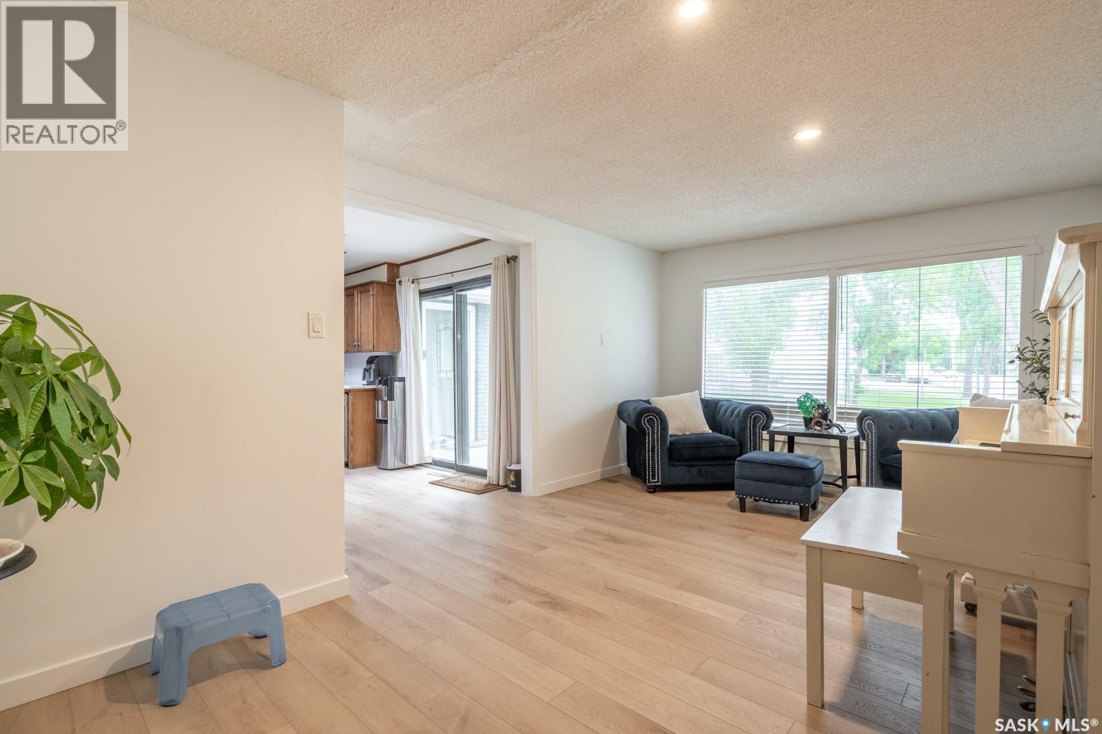 3312 Portnall Avenue, Regina, Saskatchewan  S4S 2B6 - Photo 6 - SK039230