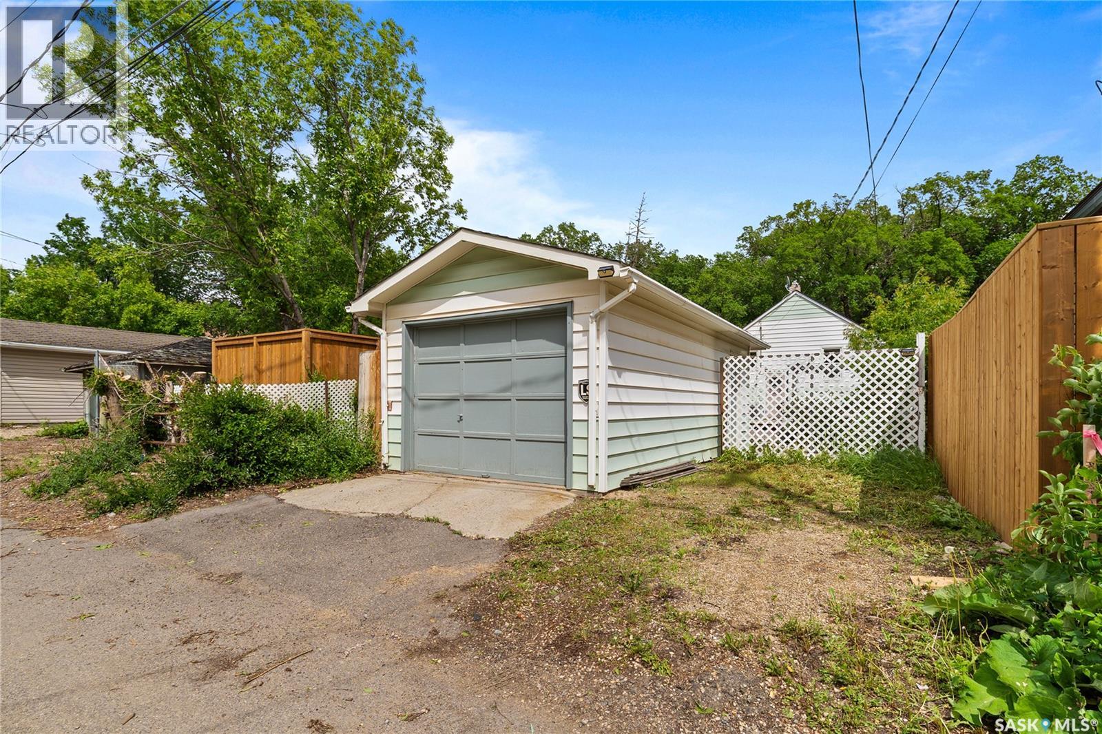 1954 Athol Street, Regina, Saskatchewan  S4T 3E3 - Photo 24 - SK039183