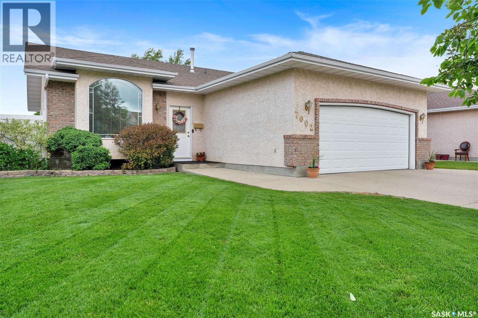 7002 Maple Wood Crescent, Regina, Saskatchewan  S4X 4J9 - Photo 2 - SK039138