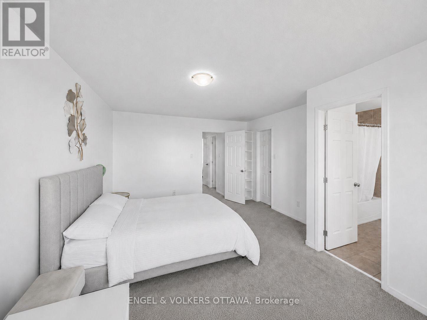 212 Macoun Circle, Ottawa, Ontario  K1T 0H9 - Photo 15 - X13437934