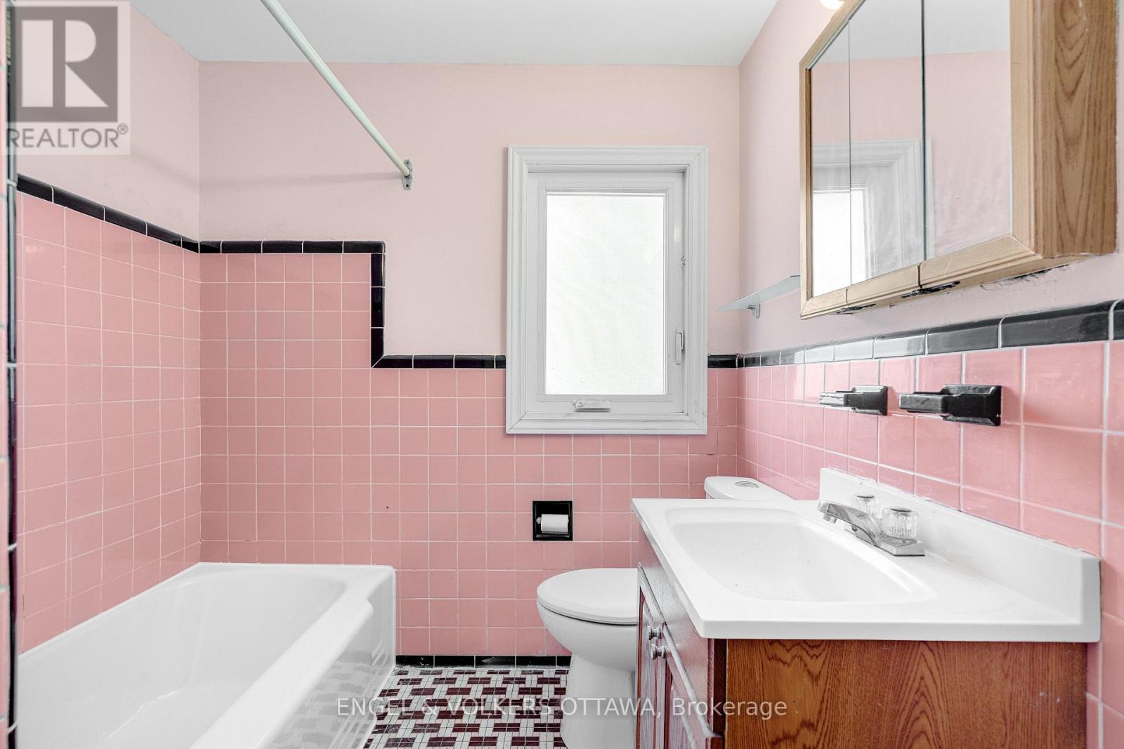 1402 Kilborn Avenue, Ottawa, Ontario  K1H 6L8 - Photo 22 - X13437940