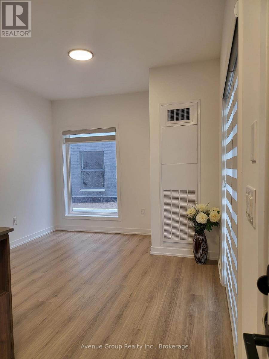 B005 - 20 Lagerfeld Drive, Brampton, Ontario  L7A 5L4 - Photo 6 - W13437494