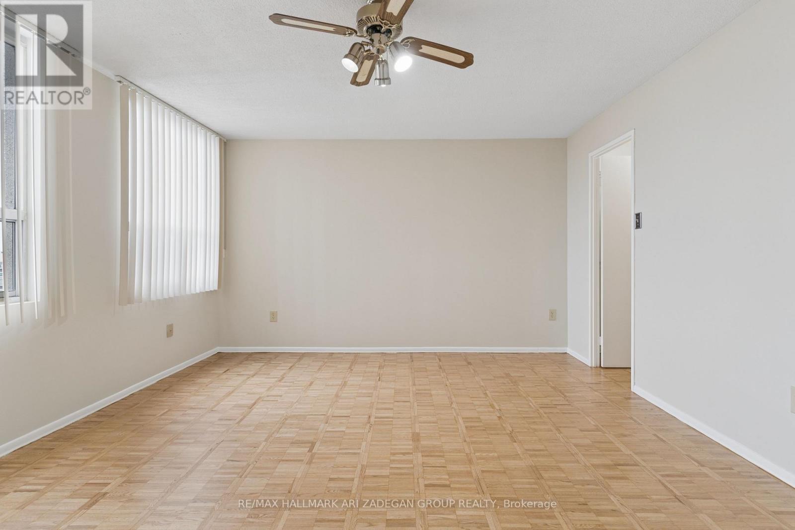 2704 - 3650 Kaneff Crescent, Mississauga, Ontario  L5A 4A1 - Photo 12 - W13437512