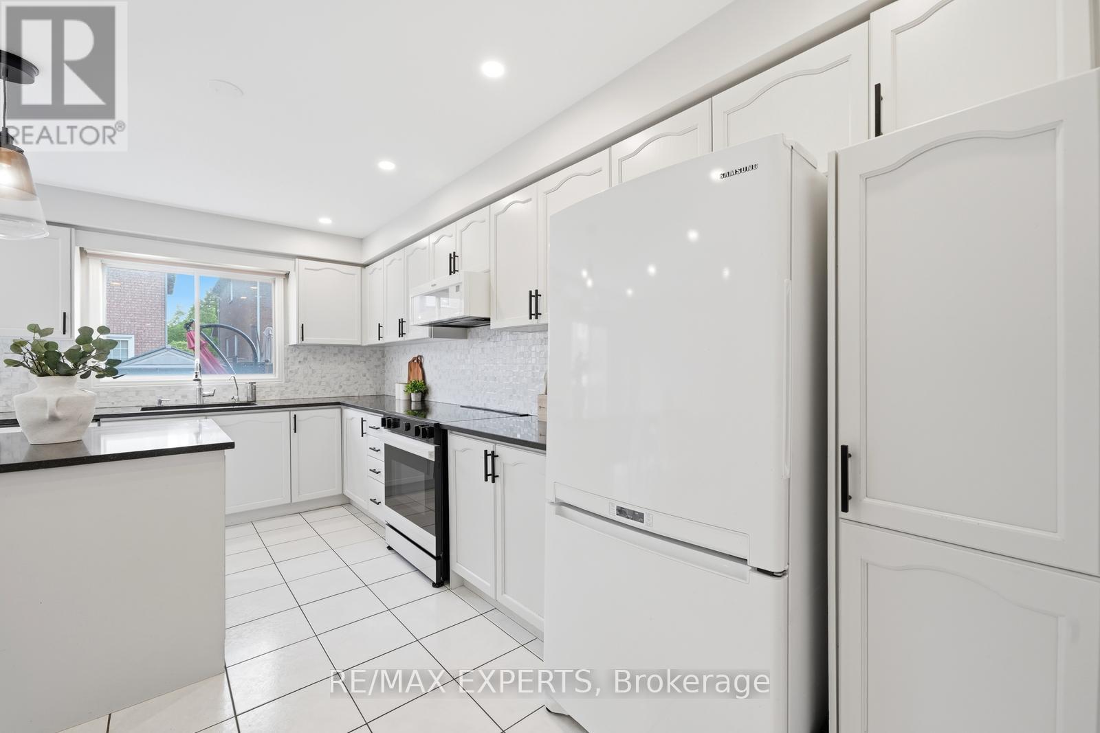 3138 Wheatstone Avenue, Mississauga, Ontario  L5B 4J1 - Photo 15 - W13437536