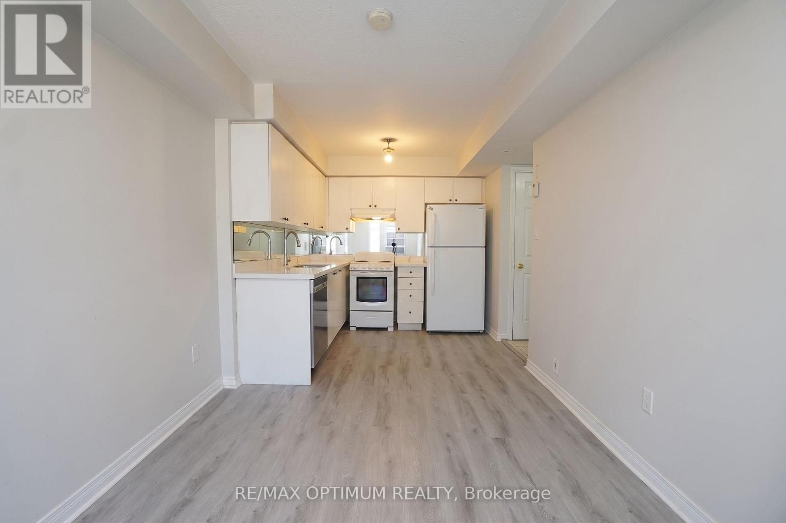 29 - 4620 Guildwood Way, Mississauga, Ontario  L5R 4H4 - Photo 3 - W13437538