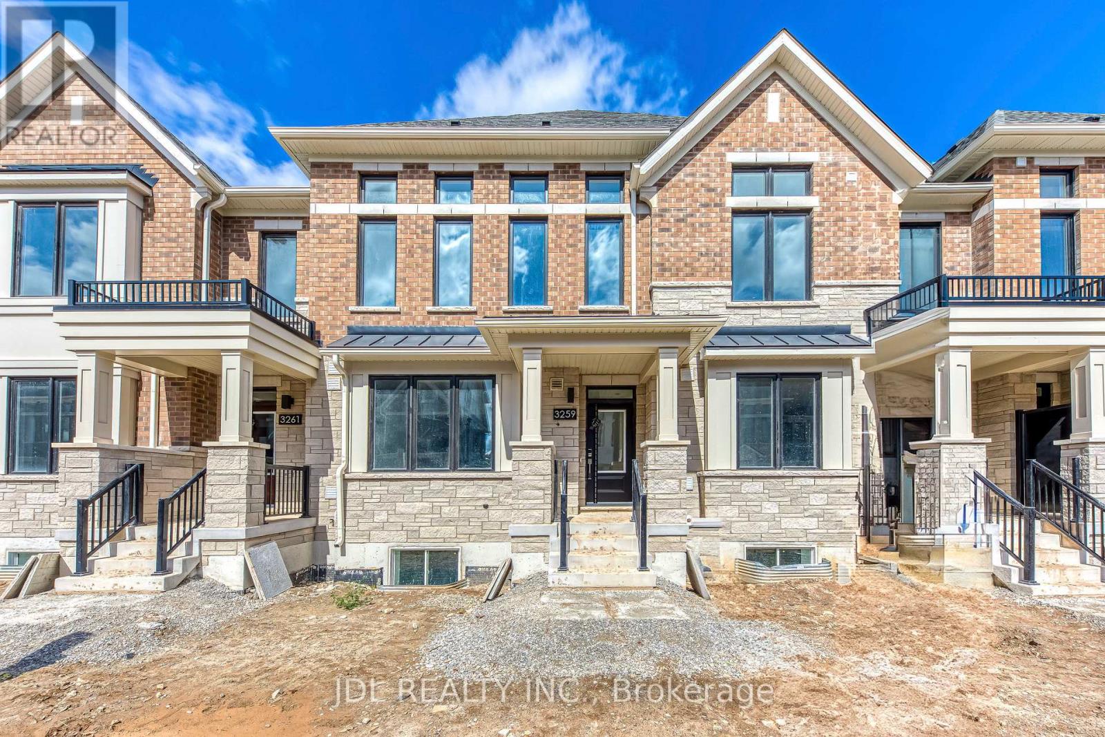 3259 CRYSTAL DRIVE, Oakville, Ontario