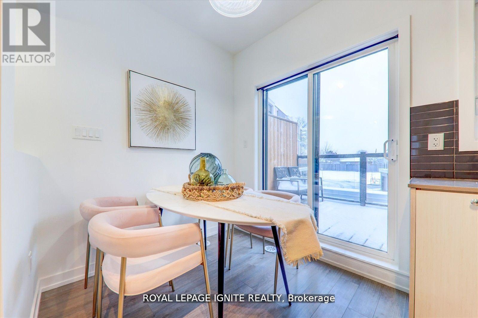 167 Downsview Park Boulevard, Toronto, Ontario  M3K 0C8 - Photo 11 - W13437570