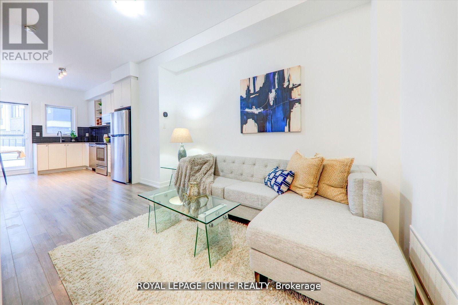 167 Downsview Park Boulevard, Toronto, Ontario  M3K 0C8 - Photo 5 - W13437570