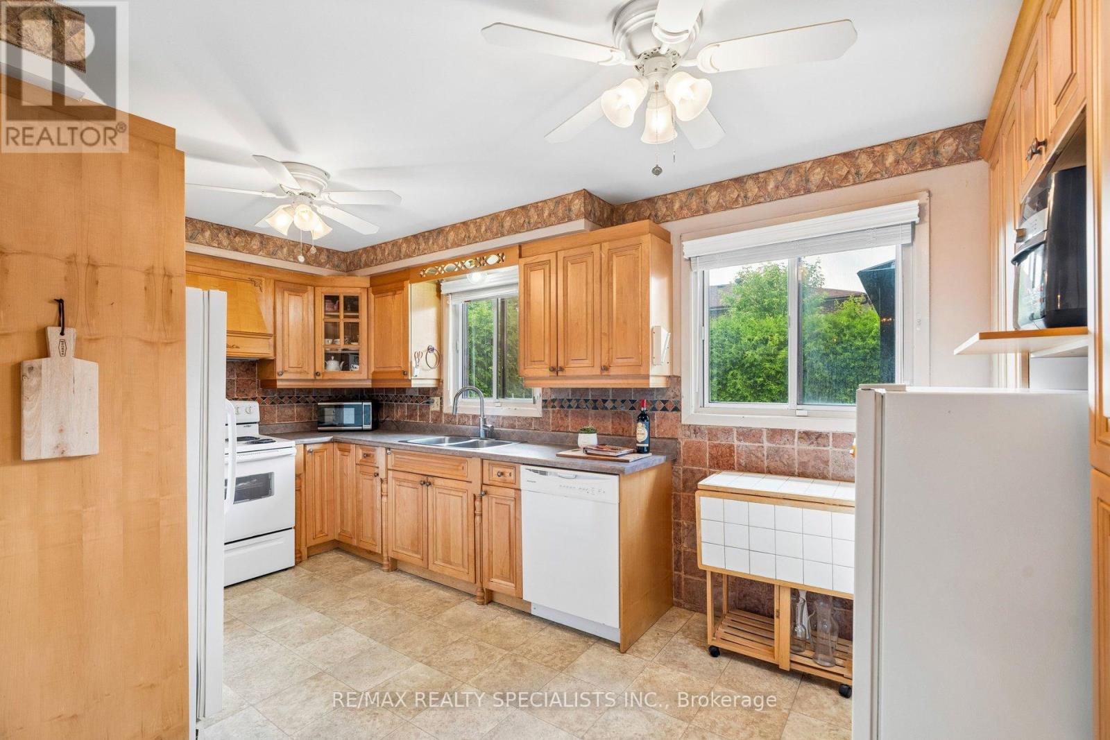 46 Linkdale Road, Brampton, Ontario  L6V 2Y6 - Photo 11 - W13437594