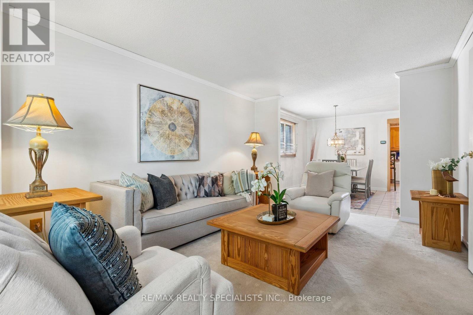 46 Linkdale Road, Brampton, Ontario  L6V 2Y6 - Photo 8 - W13437594