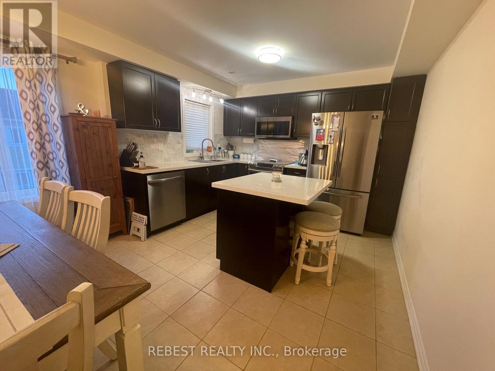 67 Bannister Crescent, Brampton, Ontario  L7A 4H4 - Photo 6 - W13437612