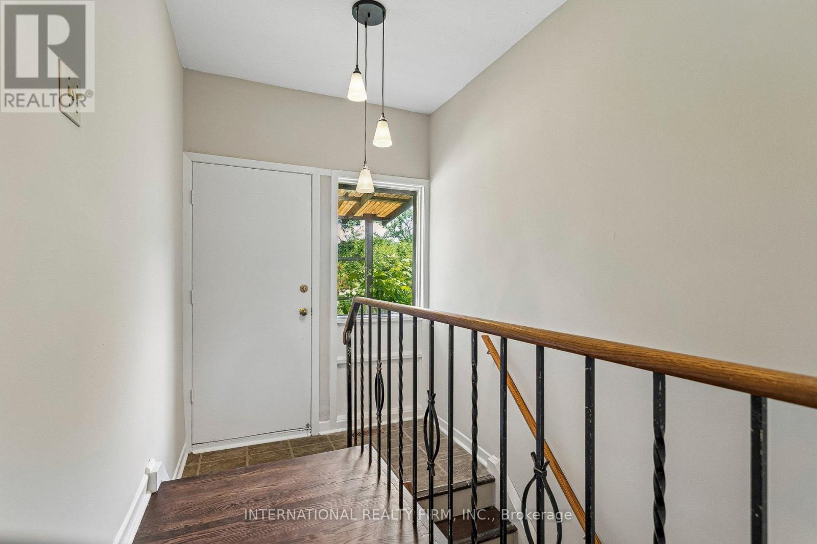 33 Kendleton Drive, Toronto, Ontario  M9V 1T9 - Photo 13 - W13437674