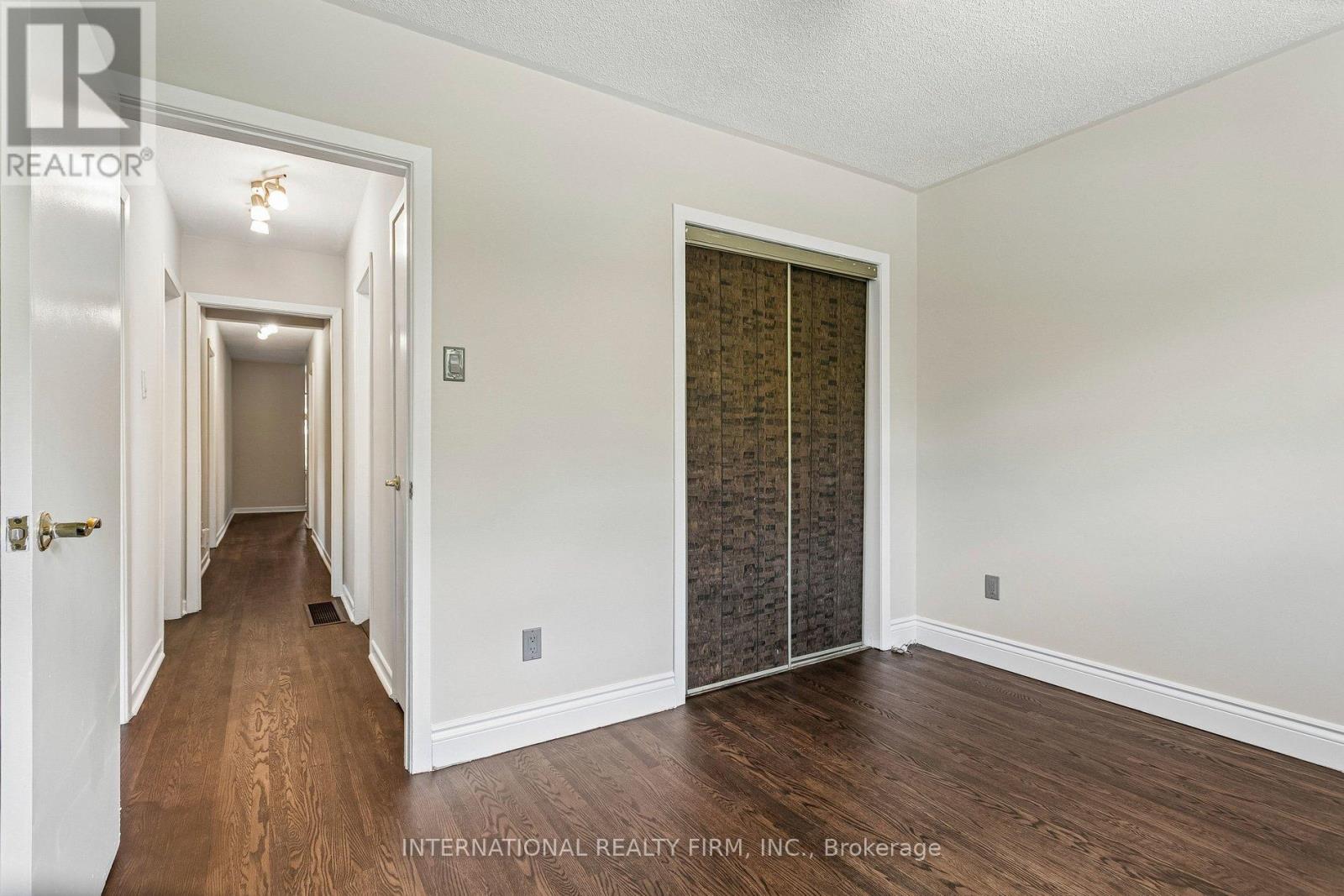33 Kendleton Drive, Toronto, Ontario  M9V 1T9 - Photo 22 - W13437674