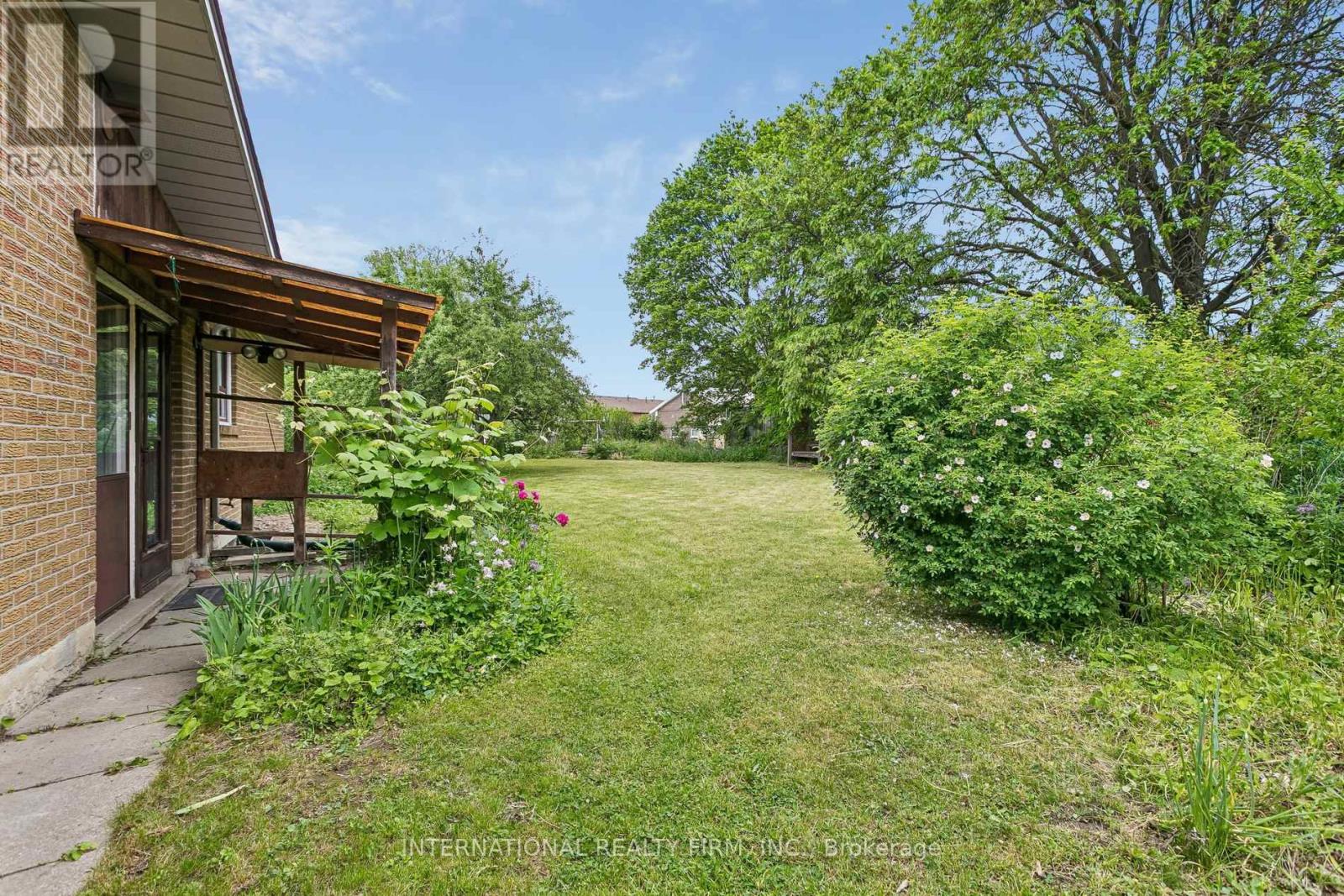 33 Kendleton Drive, Toronto, Ontario  M9V 1T9 - Photo 42 - W13437674
