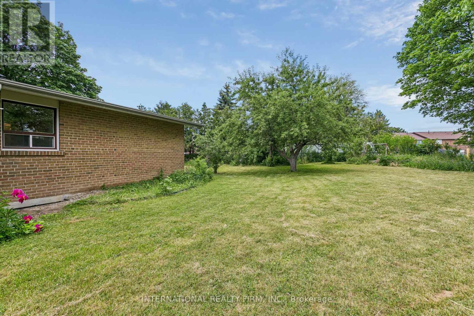33 Kendleton Drive, Toronto, Ontario  M9V 1T9 - Photo 43 - W13437674