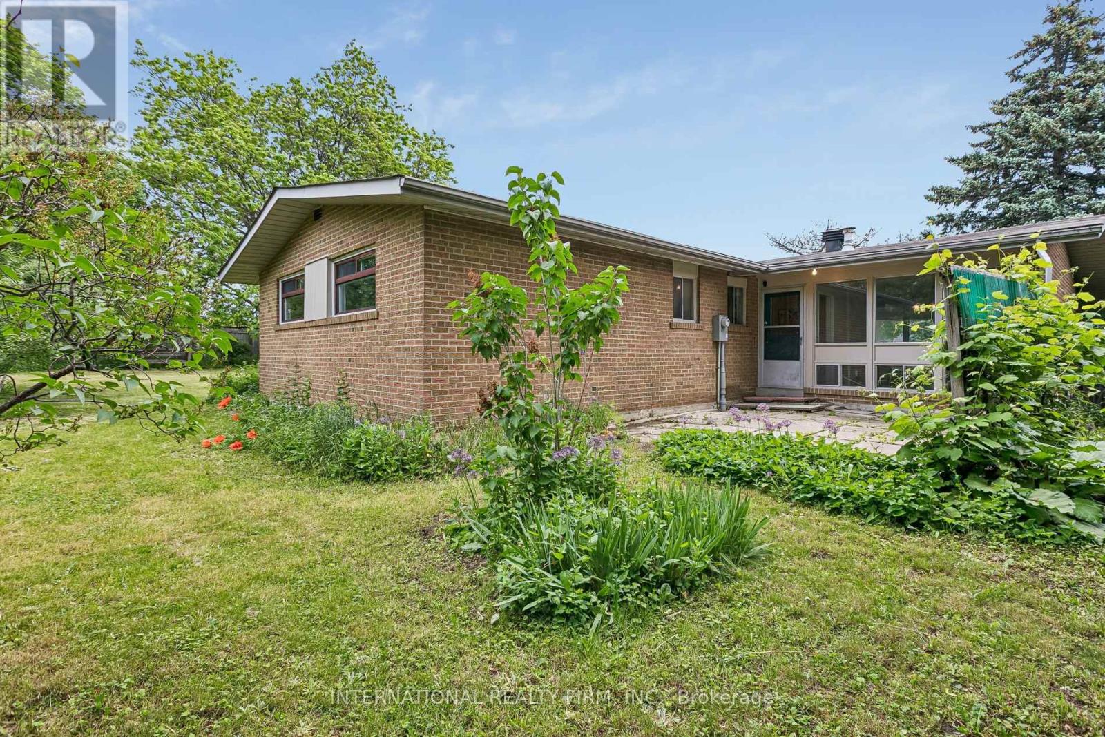 33 Kendleton Drive, Toronto, Ontario  M9V 1T9 - Photo 46 - W13437674