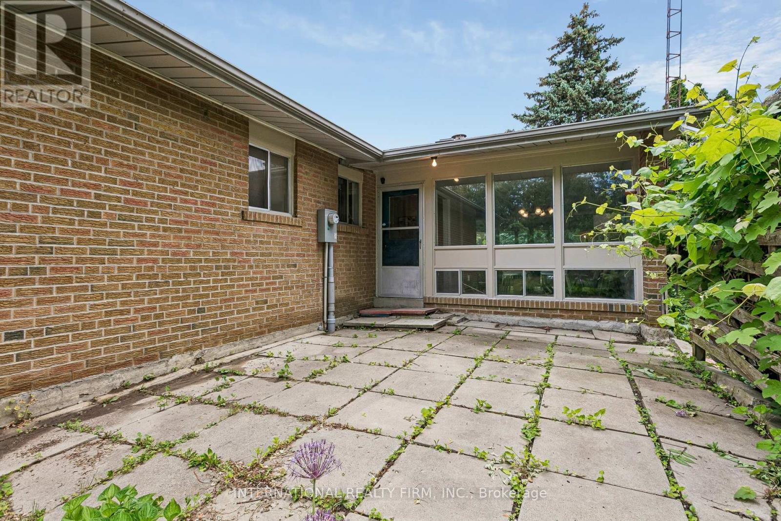 33 Kendleton Drive, Toronto, Ontario  M9V 1T9 - Photo 47 - W13437674