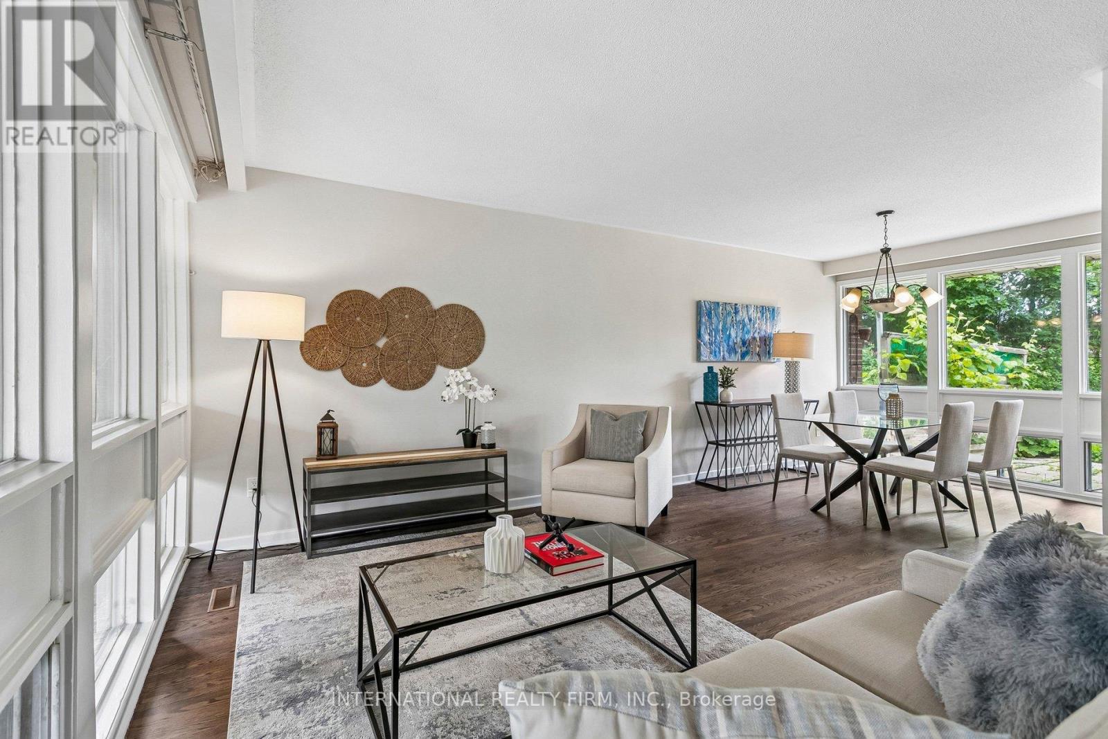 33 Kendleton Drive, Toronto, Ontario  M9V 1T9 - Photo 7 - W13437674