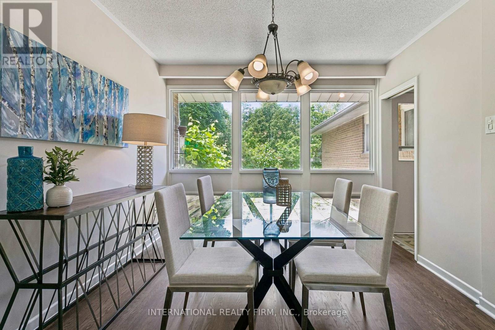 33 Kendleton Drive, Toronto, Ontario  M9V 1T9 - Photo 9 - W13437674