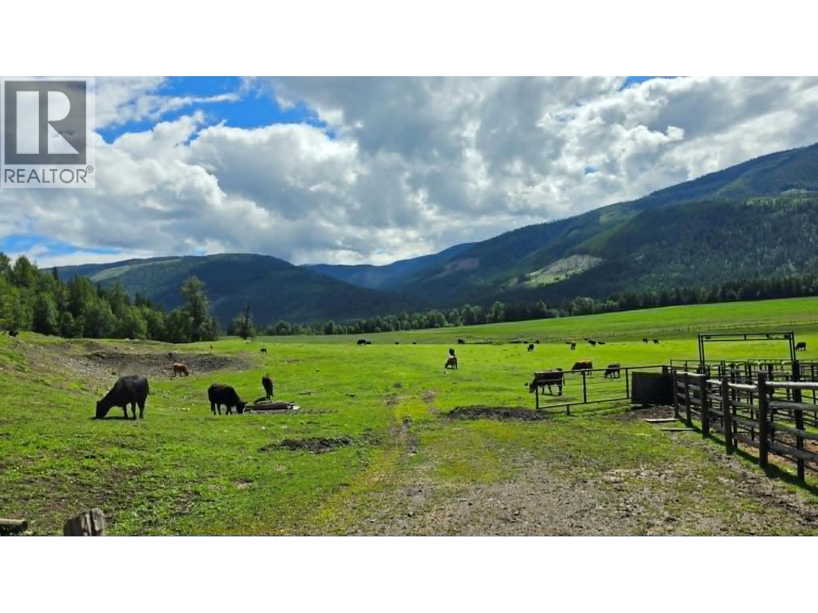 33 Lang Road, Cherryville, British Columbia
