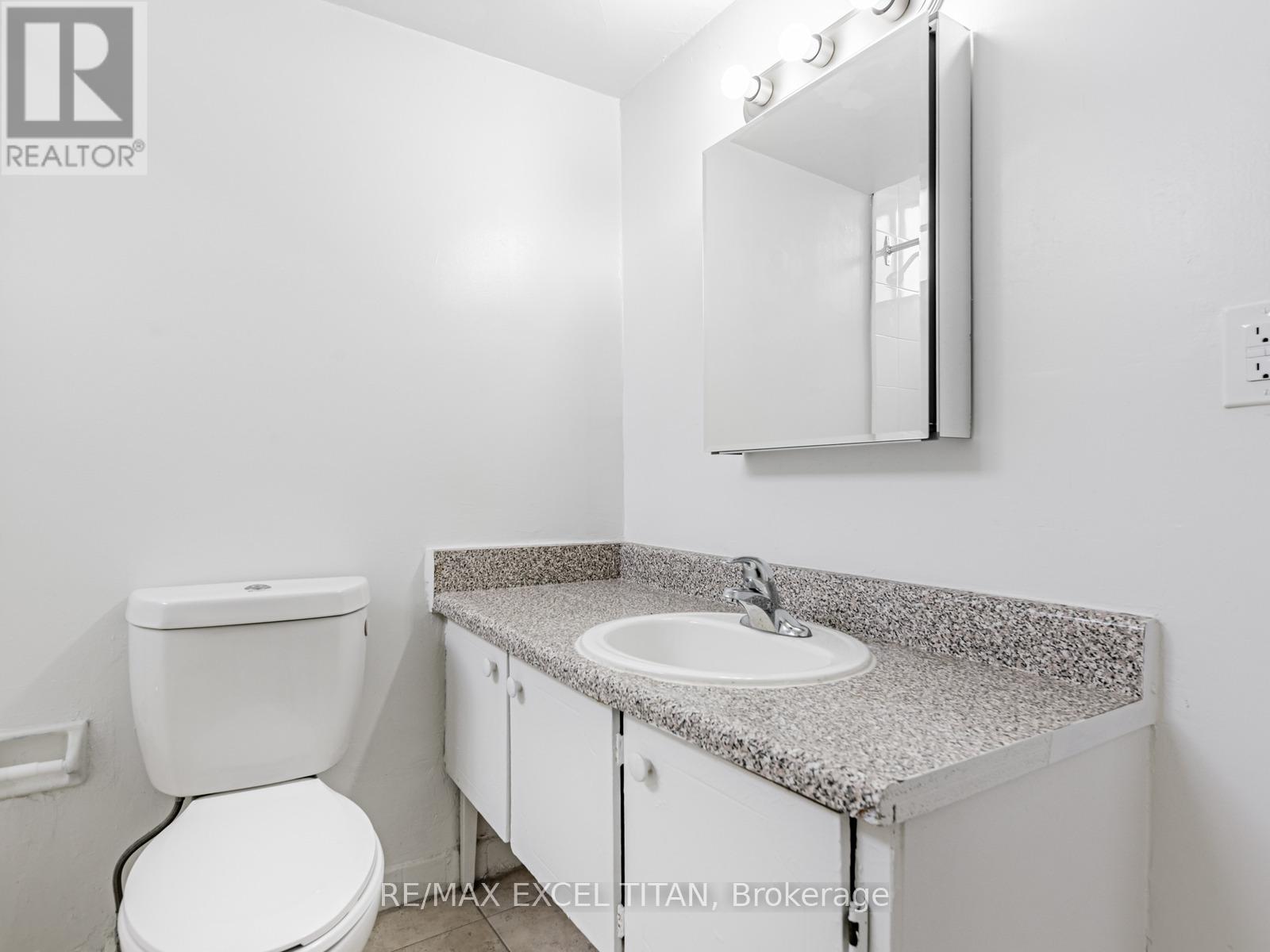 B101 - 2255 Weston Road, Toronto, Ontario  M9N 1Y5 - Photo 17 - W13175690