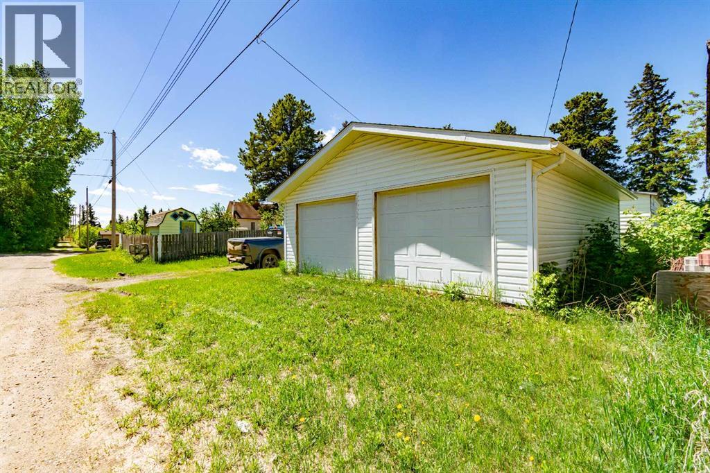 5107 52 Street, Mirror, Alberta  T0B 3C0 - Photo 40 - A2319353