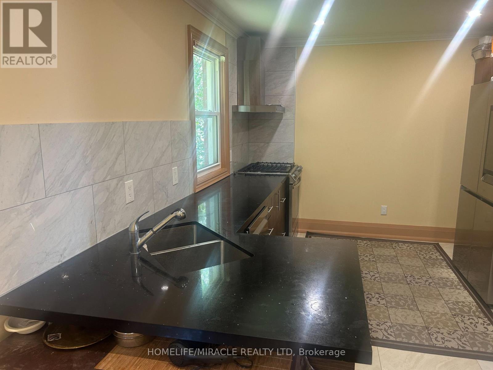 31 Bowman Street, Hamilton, Ontario  L8S 2T4 - Photo 7 - X13437522