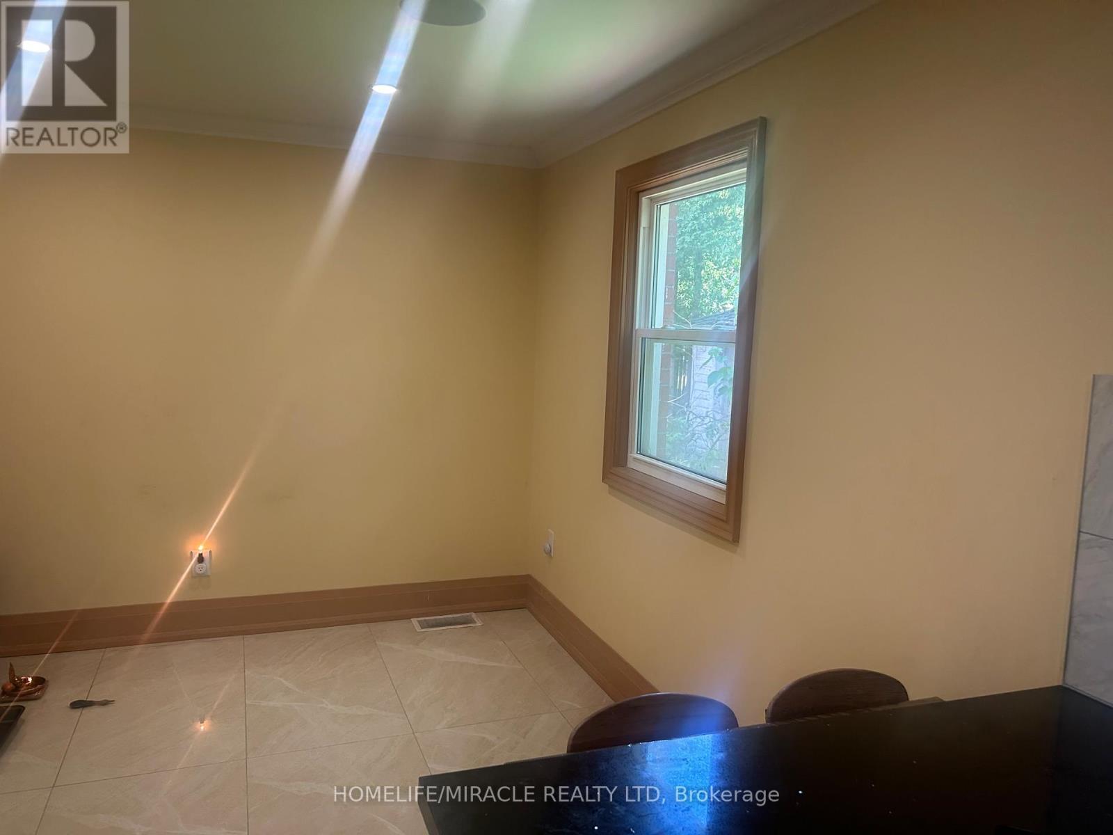 31 Bowman Street, Hamilton, Ontario  L8S 2T4 - Photo 8 - X13437522