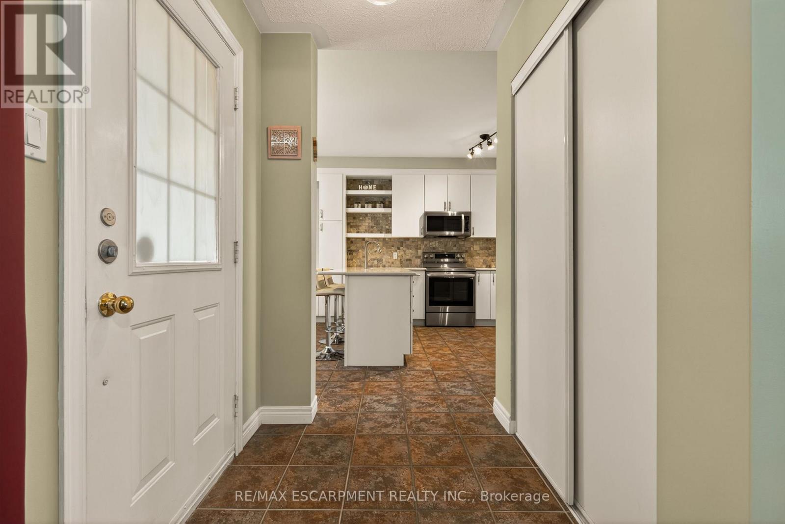 20 - 100 Beddoe Drive, Hamilton, Ontario  L8P 4Z2 - Photo 4 - X13437646