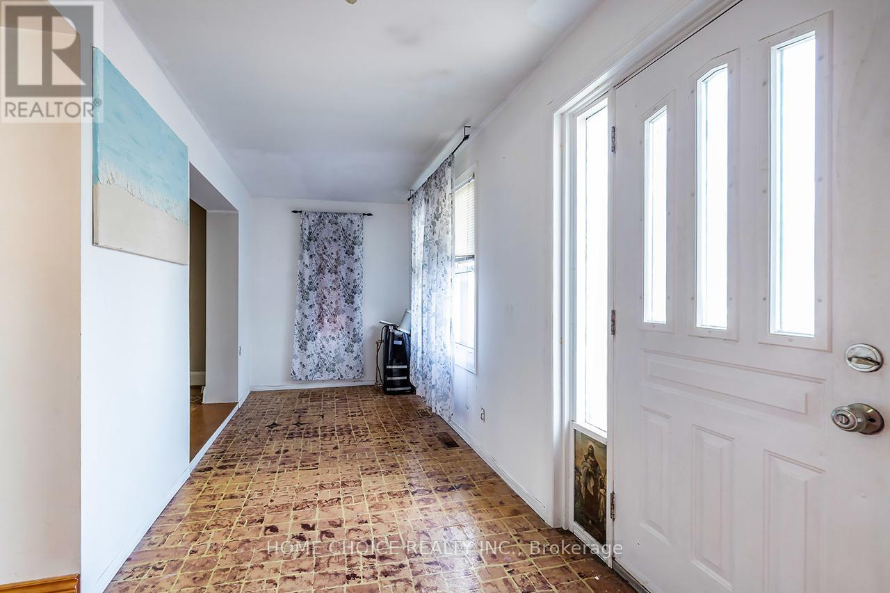 30 Grenfell Street, Oshawa, Ontario  L1J 4V8 - Photo 8 - E13435680