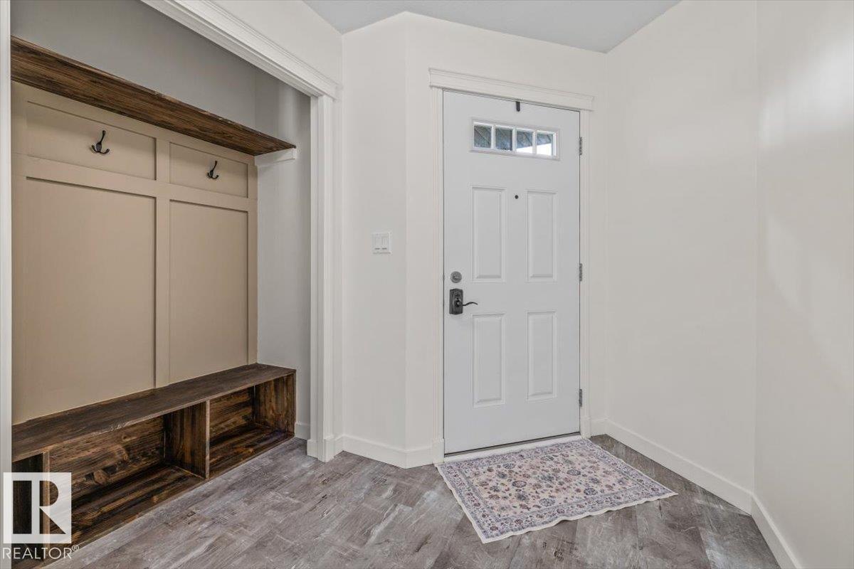 17703 65 St NW NW, Edmonton, Alberta  T5Y 3Y3 - Photo 3 - E4493321