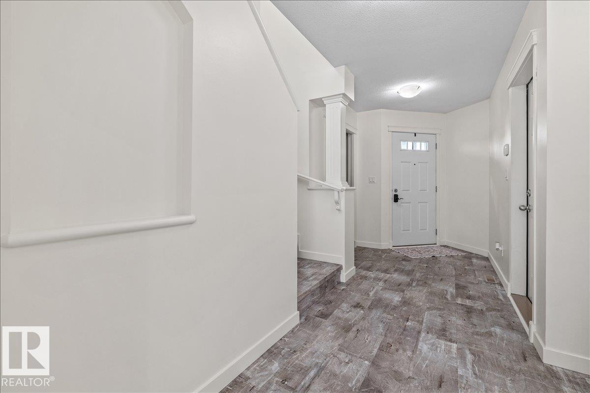 17703 65 St NW NW, Edmonton, Alberta  T5Y 3Y3 - Photo 6 - E4493321