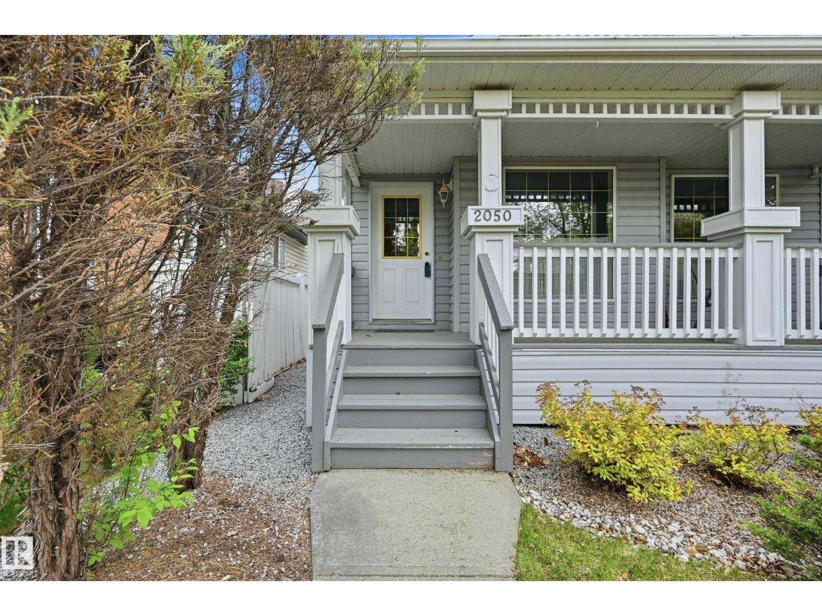 2050 Tanner Wd NW, Edmonton, Alberta  T6R 2R4 - Photo 3 - E4493322