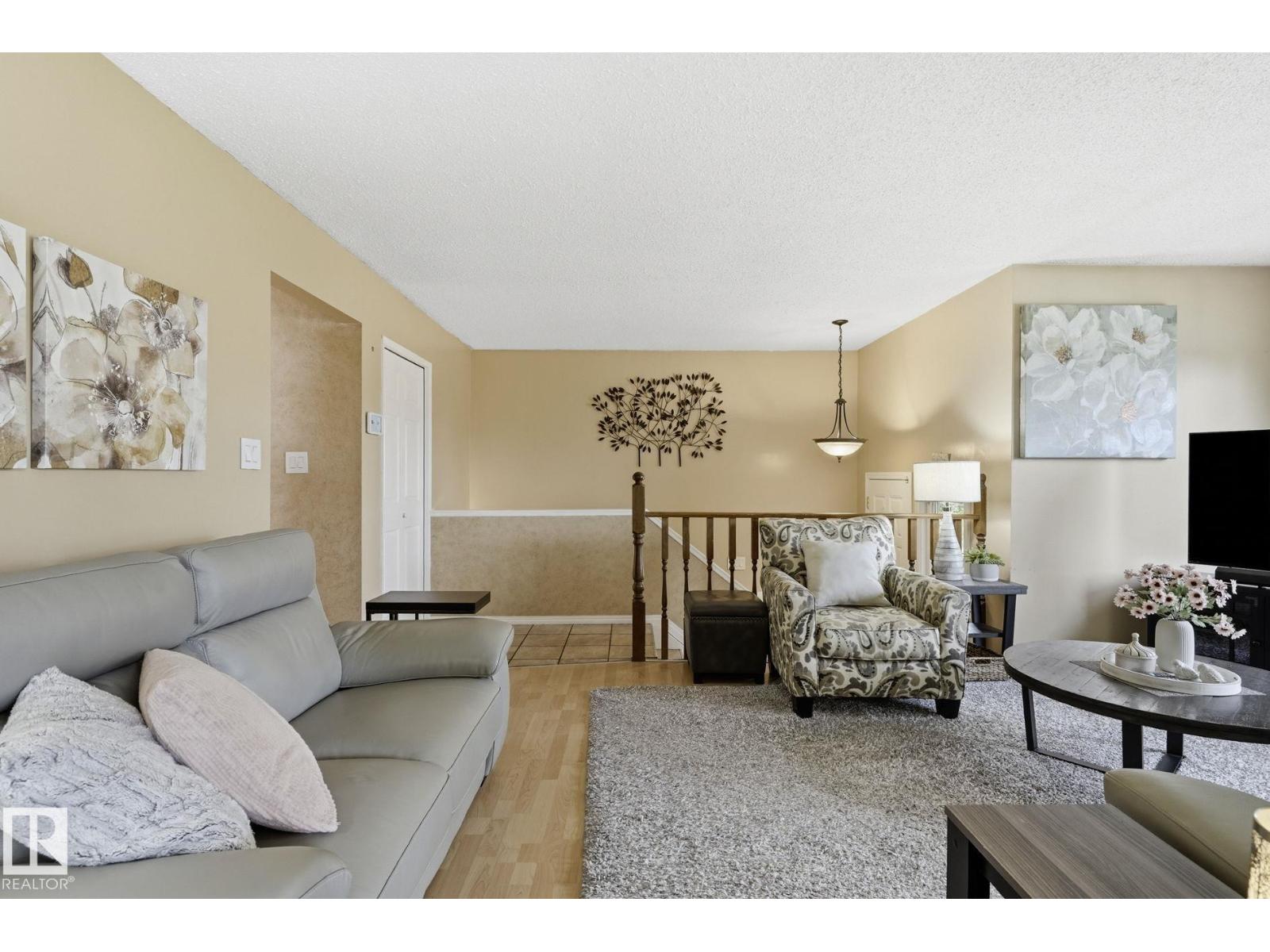 5511 10 Av NW, Edmonton, Alberta  T6L 1Y5 - Photo 8 - E4493326