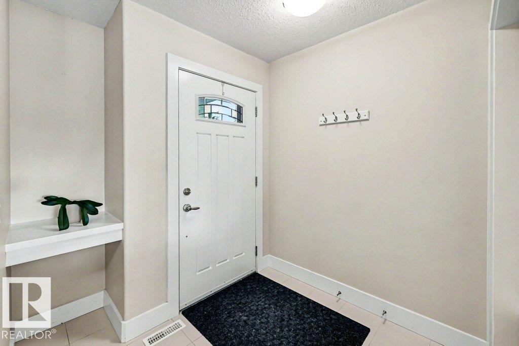 23 Mclean Co, Leduc, Alberta  T9E 1A3 - Photo 5 - E4493340