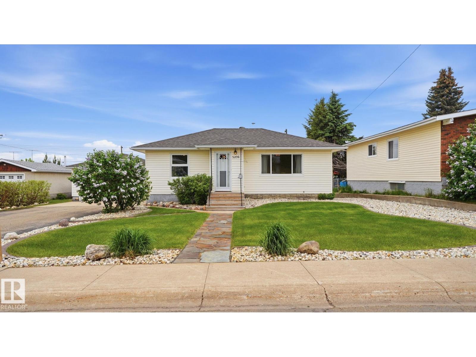 5206 45 Av, Vegreville, Alberta  T9C 1A2 - Photo 1 - E4493360