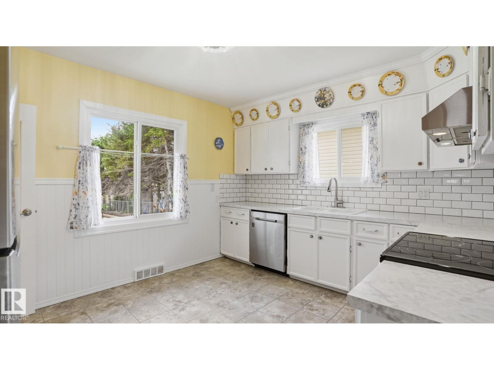 5206 45 Av, Vegreville, Alberta  T9C 1A2 - Photo 9 - E4493360