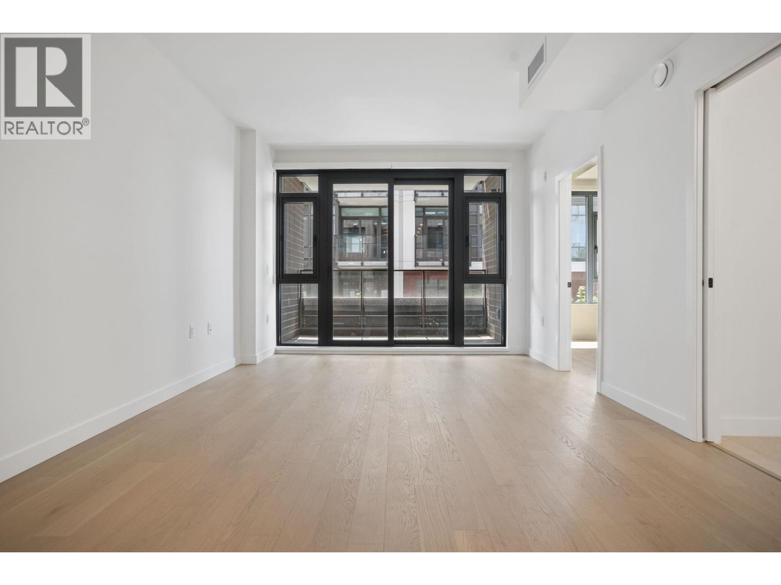 304 8398 Oak Street, Vancouver, British Columbia  V6P 0L9 - Photo 11 - R3135254