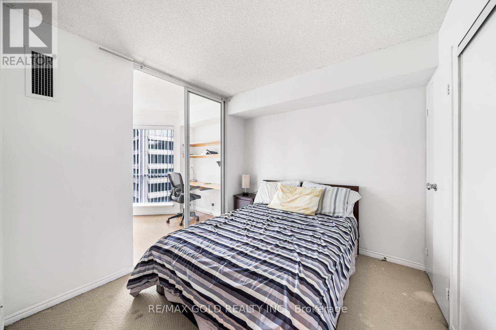 2710 - 10 Yonge Street, Toronto, Ontario  M5E 1R4 - Photo 13 - C13437888