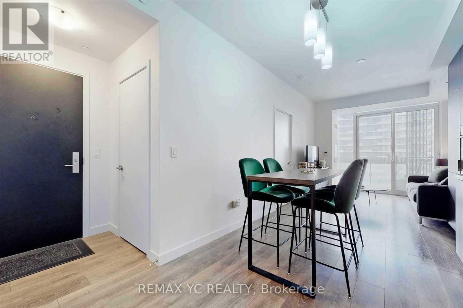 2212 - 8 Eglinton Avenue E, Toronto, Ontario  M4P 0C1 - Photo 2 - C13437984
