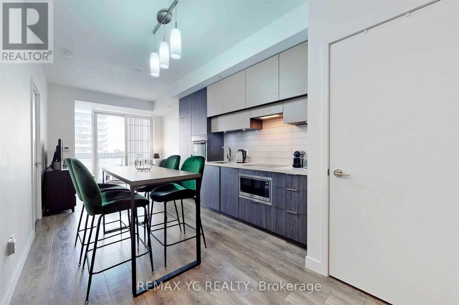 2212 - 8 Eglinton Avenue E, Toronto, Ontario  M4P 0C1 - Photo 3 - C13437984