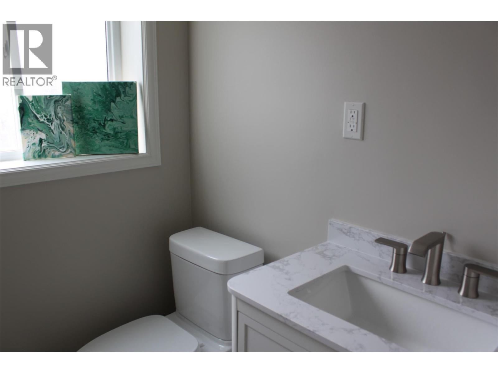208 Nelson Avenue Unit# 1-4, Nakusp, British Columbia  V0G 1R0 - Photo 26 - 10341027