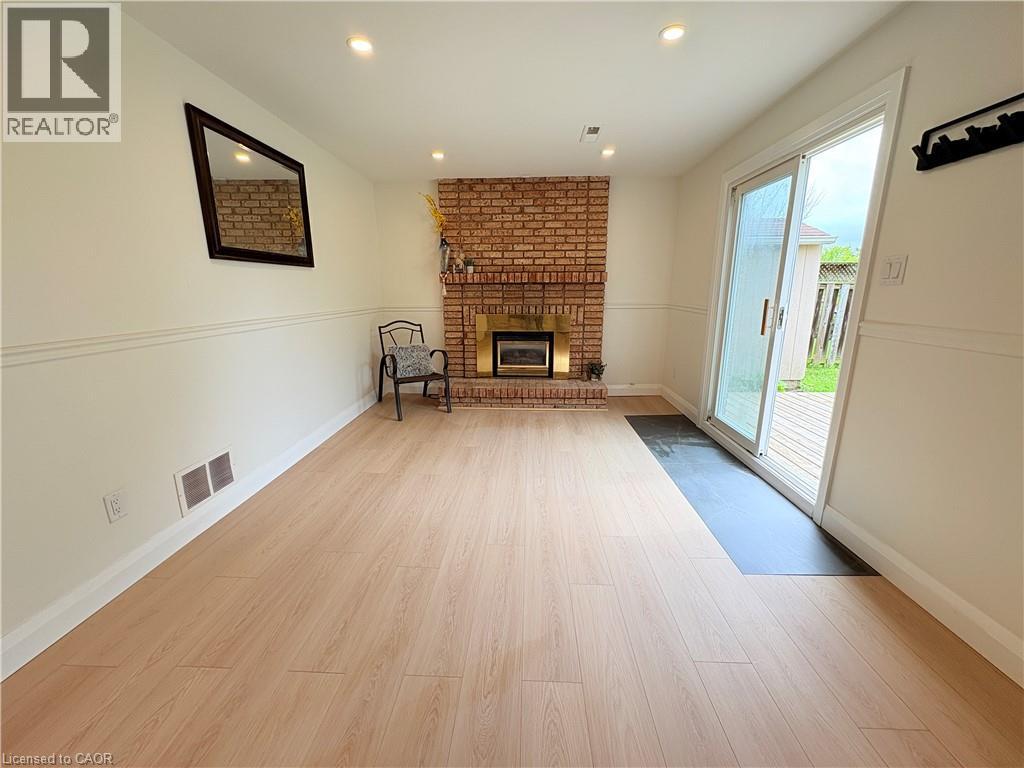 47 Highland Park Drive Unit# 2, Dundas, Ontario  L9H 6G4 - Photo 6 - 40838383