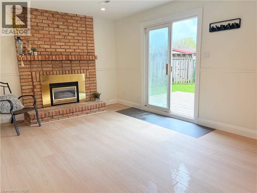 47 Highland Park Drive Unit# 2, Dundas, Ontario  L9H 6G4 - Photo 4 - 40838383