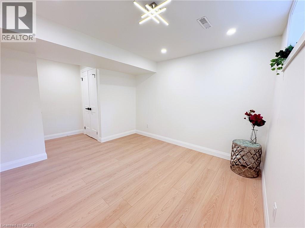 47 Highland Park Drive Unit# 2, Dundas, Ontario  L9H 6G4 - Photo 10 - 40838383