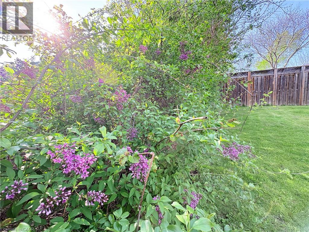 47 Highland Park Drive Unit# 2, Dundas, Ontario  L9H 6G4 - Photo 26 - 40838383
